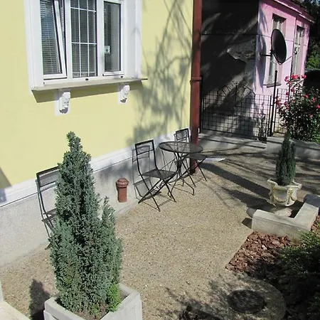 Yetişkin Oteli Hedonija Belgrad