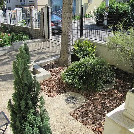 Yetişkin Oteli Hedonija Belgrad